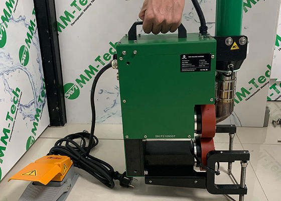 Vật liệu cuộn chống thấm nước lợp mái Máy hàn điểm 2.3kw cho hồ bơi